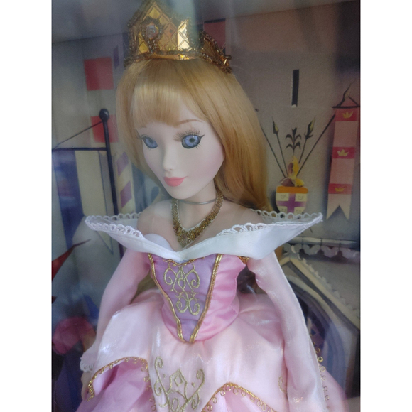 Disney Princess Aurora NIB - Picture 2 of 7